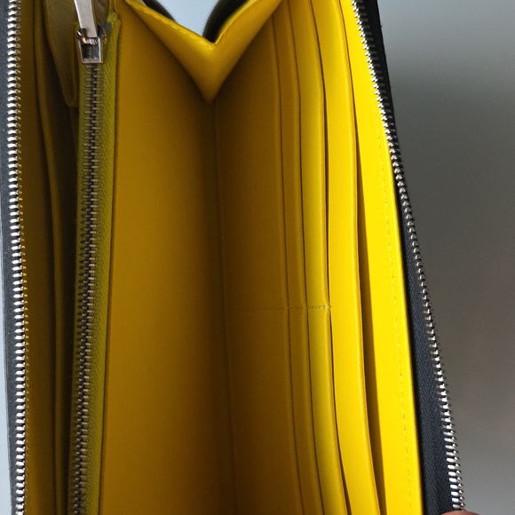 Celine Black Leather Wallet - Picture 11 of 13